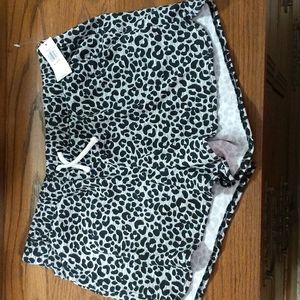 Old Navy XL 14/16 animal print shorts
